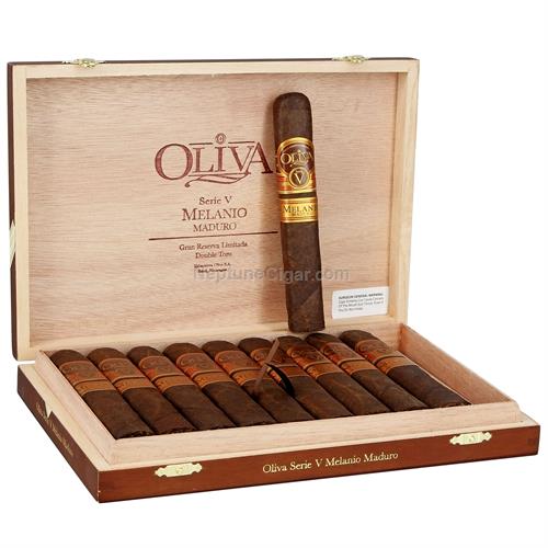 Oliva Serie V Melanio Maduro – Toro